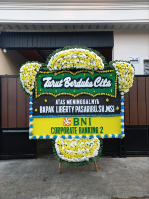 Papan Bunga Duka di Kalitengah