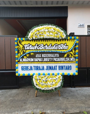 Papan Bunga Duka di Kalitengah