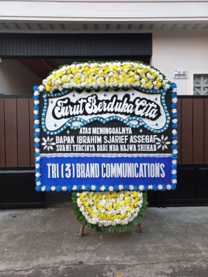 Papan Bunga Duka di Kalitengah